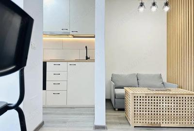 Prima inchiriere - Studio modern, vedere superba spre oras | Com 0% - 20