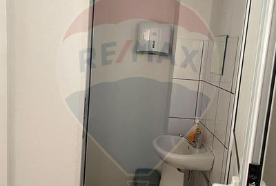 Casă cu 5 camere cu Teren 188 Mp în Vitan - 8