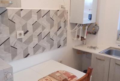 Garsonieră decomandată în Central - 7