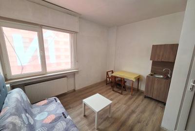 Garsonieră semidecomandată în Romană - 2