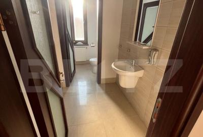 ???? Cladire multifunc?ionala, de inchiriat, 600 mp, zona - 21