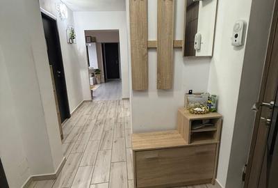 Apartament cu 3 camere semidecomandat în Gorjului - 1