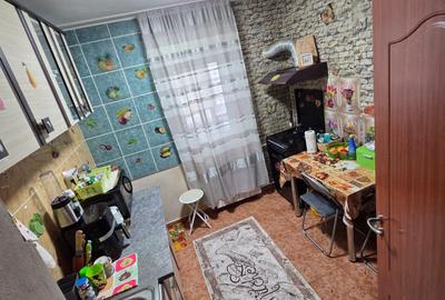 Dacia, apartament 2 camere decomandat et.4 - 18