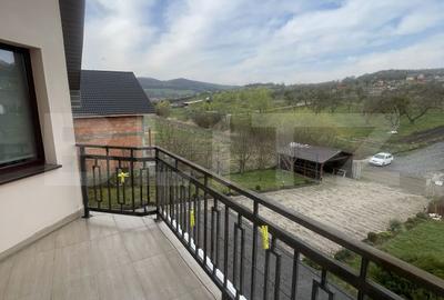 Casă cu 5 camere cu Teren 800 Mp în Central - 1