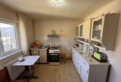 Casă cu 5 camere cu Canalizare în Ultracentral - 4