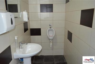 Spațiu comercial, de 180 mp, în Central - 3