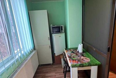 Garsonieră decomandată în Central - 7