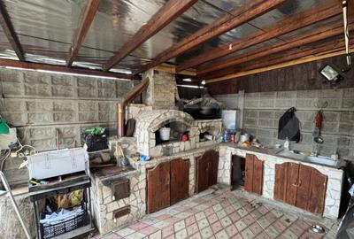 Casă cu 5 camere cu Teren 700 Mp în Central - 2