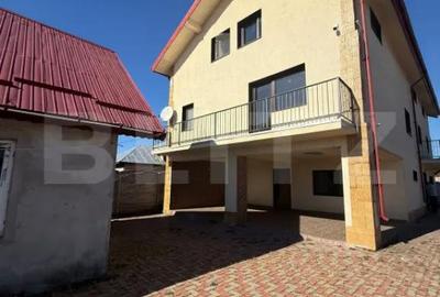 Casă cu 9 camere cu Teren 1000 Mp în Central - 18