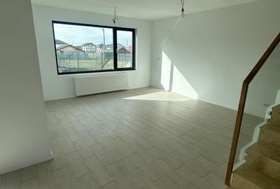 READY TO MOVE |4 camere | 230 mp curte - 25