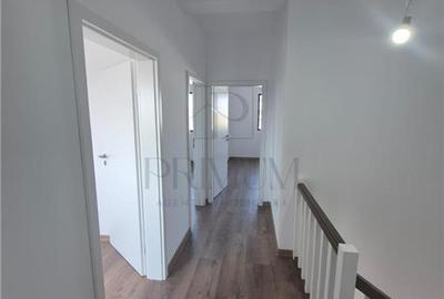 Duplex cu 4 camere cu Canalizare în Moșnița Nouă - 12