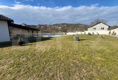 Casă cu Teren 4400 Mp în Central - 14