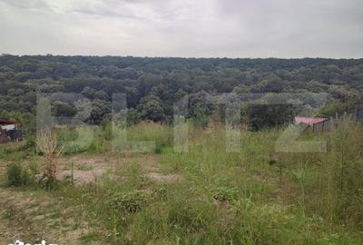 Teren de 2350 mp, în Bucovăț