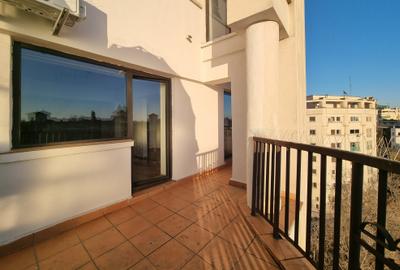 Apartament cu 4 camere semidecomandat în Unirii - 41