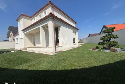 Casă cu 5 camere cu Piscina în Central - 16