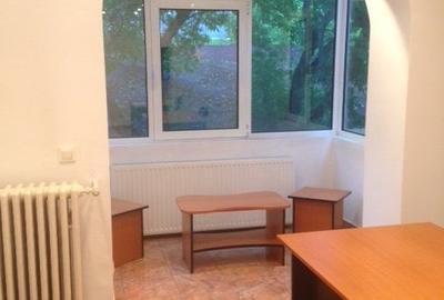 Apartament in bloc stradal Magheru ideal firma/birou - 2