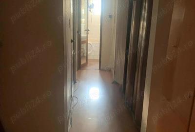 Vand apartament 3 camere decomandat etaj 3 4 Nicolina 1 - 2