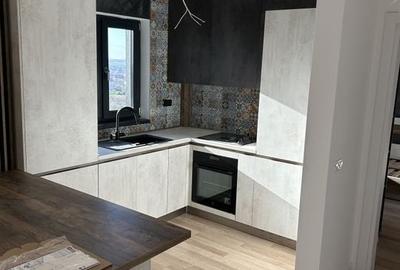 Apartament cu 3 camere semidecomandat, mobilat în Km 5
