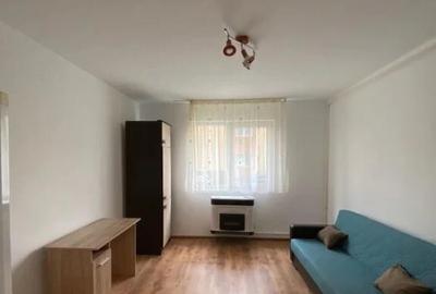 Garsonieră decomandată în Lipovei