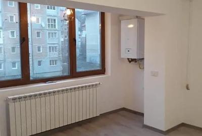 Apartament cu 2 camere decomandat în Petros - 4
