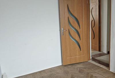 Apartament cu 3 camere decomandat în Peninsula - 8