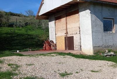 Casă cu 4 camere în Central - 3