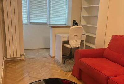 Apartament cu 3 camere decomandat în Central - 3