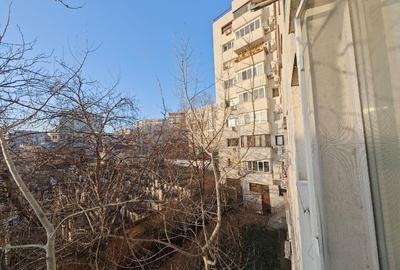 Garsonieră semidecomandată, mobilată în 1 Mai - 12