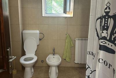 Casă cu 7 camere decomandat cu Teren 1000 Mp în Bănești - 4