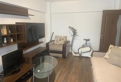 Apartament 3 camere , zona Scoala nr 10 - b-dul Unirii, decomandat , renovat , m - 2