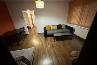 Apartament cu 2 camere semidecomandat în Podu Roș