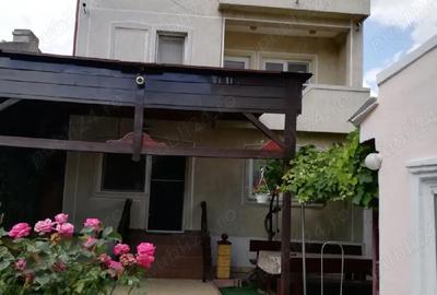 Apartament cu 3 camere decomandat în Trocadero - 3