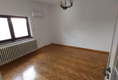 Casă cu 5 camere cu Teren 250 Mp în Victoriei - 6