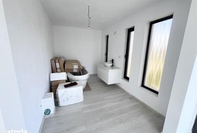 Casă cu 5 camere cu Teren 1200 Mp în Unirea - 11