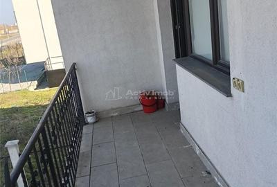 Apartament cu 2 camere decomandat în Km 5 - 11