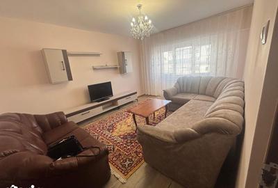 Apartament cu 3 camere decomandat, mobilat în Central