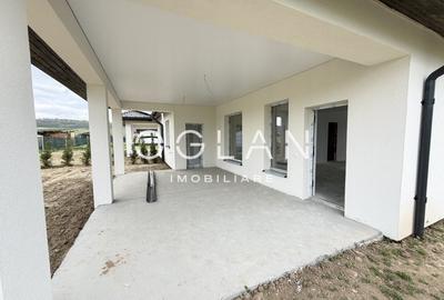 Casă individuală cu 3 camere cu Canalizare în Cristian - 11