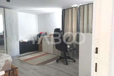 Casa de vanzare 6 camere 260 mp gradina zona foarte linistita Cisnadie - 10