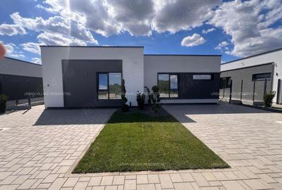 Casă cu 2 camere cu Teren 254 Mp în Moșnița Nouă - 1