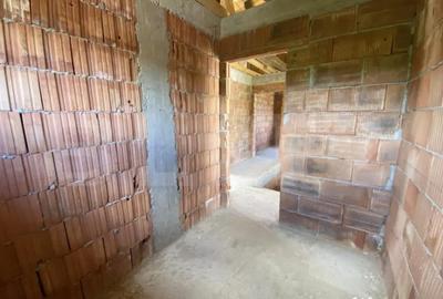 Casă cu 3 camere cu Teren 500 Mp în Central - 12