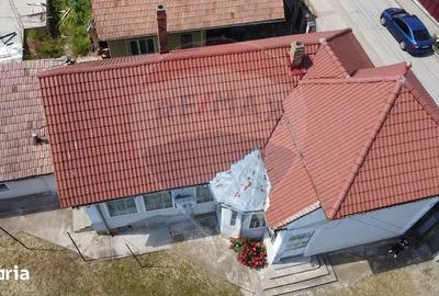 Casă cu 5 camere cu Teren 2905 Mp în Ciugud - 2