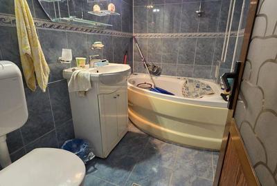 Apartament cu 3 camere în Păcii - 3