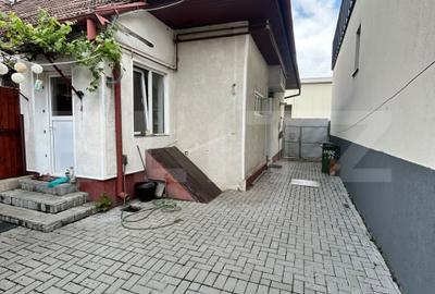 Casă individuală cu 4 camere cu Canalizare în Centrul Civic - 2