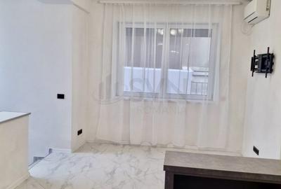 Birou, de 152 mp, în P-ța Romană - 2