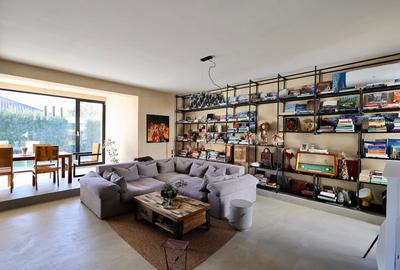 Casă-concept cu arhitectură modernă, situată lângă pădure - 9