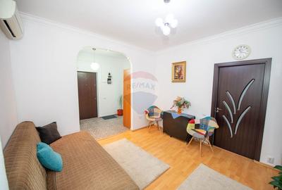 Apartament cu 2 camere de vanzare zona Turda Strada Stefan Stoika - 10