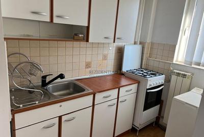 Garsoniera, etaj 2/10, zona Titan, gata de mutare, Comision 0 - 3