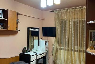 Apartament cu 4 camere în Central - 1