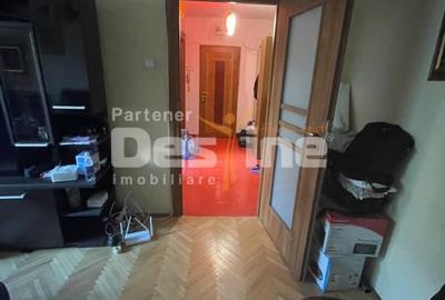 Apartament cu 3 camere decomandat, mobilat în Drumul Taberei - 6
