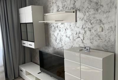 Apartament cu 3 camere semidecomandat în Hipodrom - 1